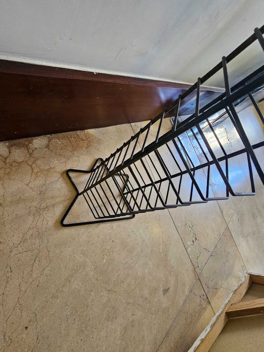 Suporte para CD's em metal