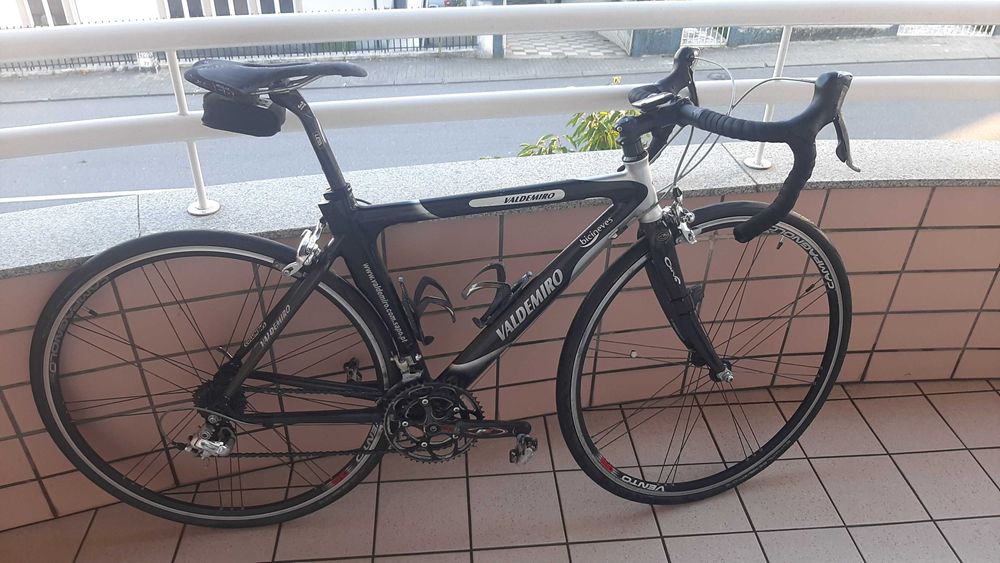 Bicicleta de estrada usada