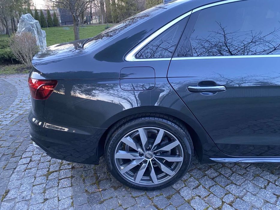 Audi A4 2019р. 45 TFSI S-teonic (245 к.с.)