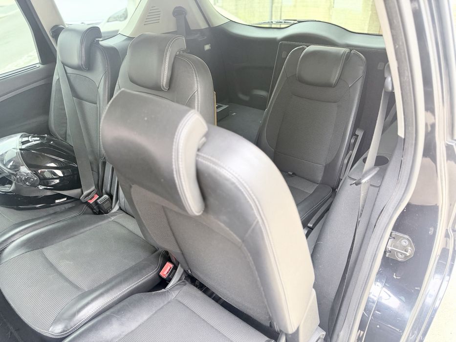 Ford S-Max 1.8 TDCi 125 cv | 2008 | Bem Estimada | Revisão Feita