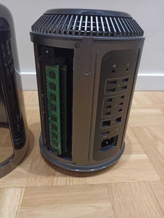 Apple Mac Pro 2013 (MacPro6,1)