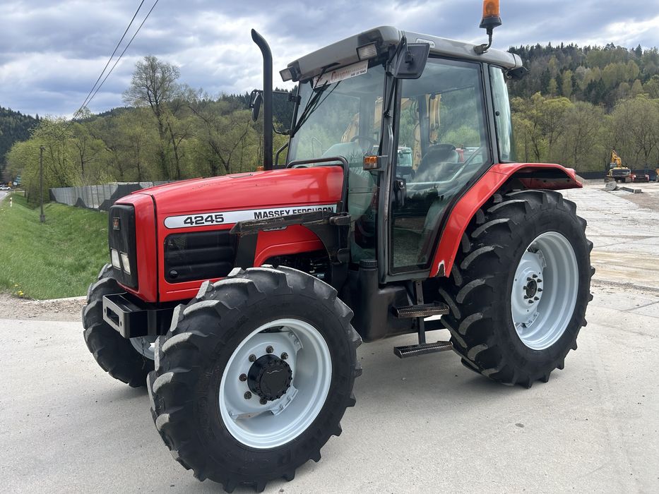 Massey Ferguson 4245 Oryginał 2000 rok Sprowadzony Przebitki Półbieg 4355 Adaptacja 4255