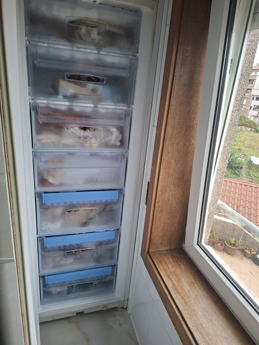 Arca endesit vertical com 7 gavetas