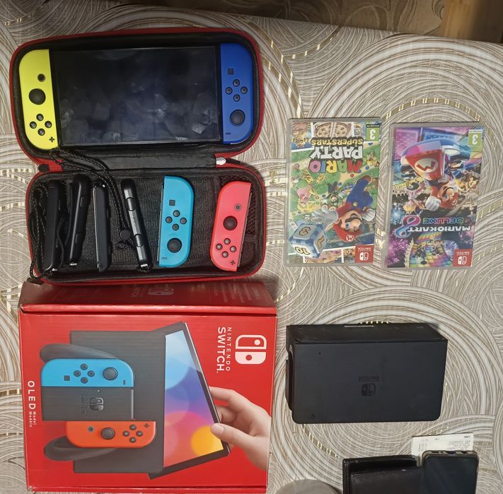 Nintendo Switch OLED  (64 GB) 4 x  joy  8 gier