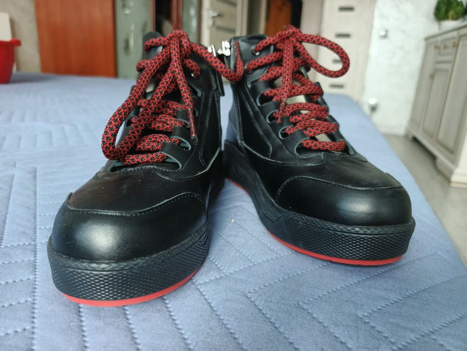 Зимові черевики для хлопчика