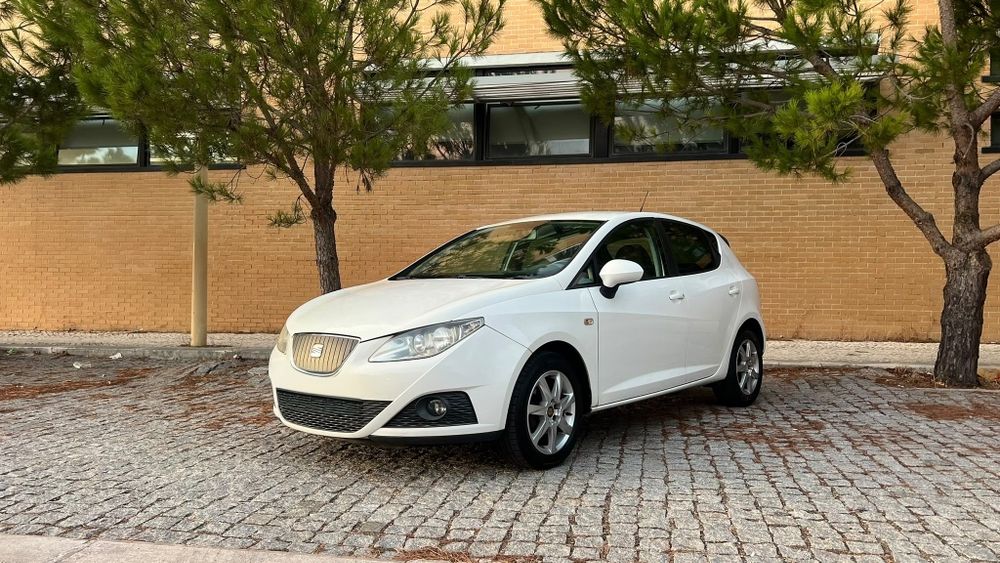 SEAT Ibiza 1.2 tdi — photo 2