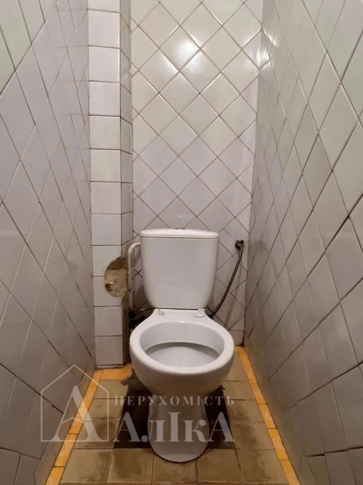 Продам 3-кімнатну квартиру в самому центрі міста!