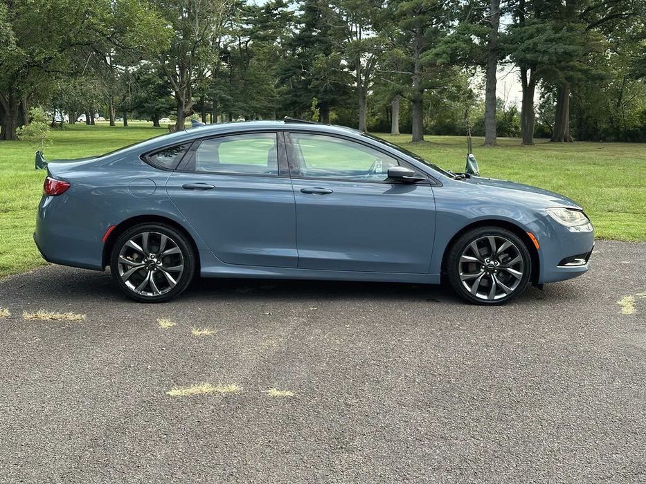 Chrysler 200 S      2015