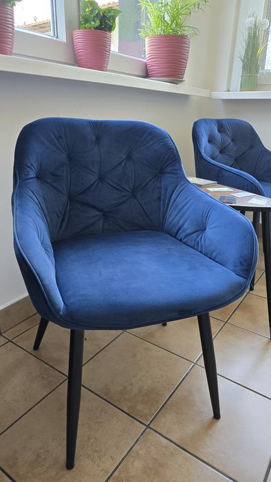 Krzesla welurowe cena za  2 sztuki