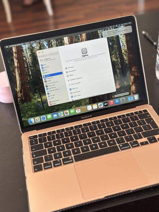 MacBook Air 13” Retina (2020) – bardzo dobry stan