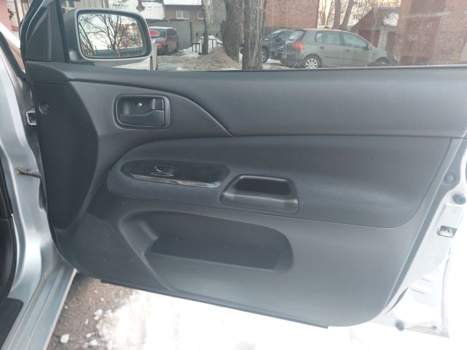 Mitsubishi lancer 9 2008 року 1,6 газ-бензин