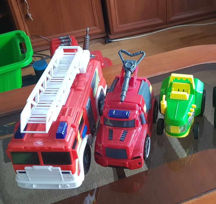 Zestaw samochodów 4 sztuki