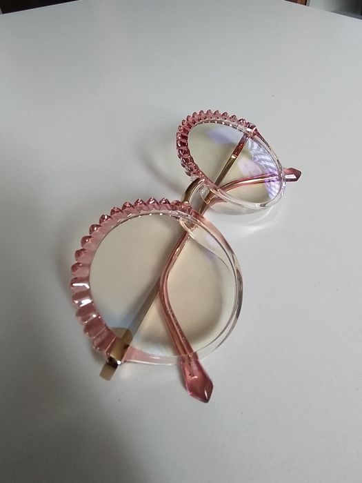 Nowe okulary, oprawki korekcyjne