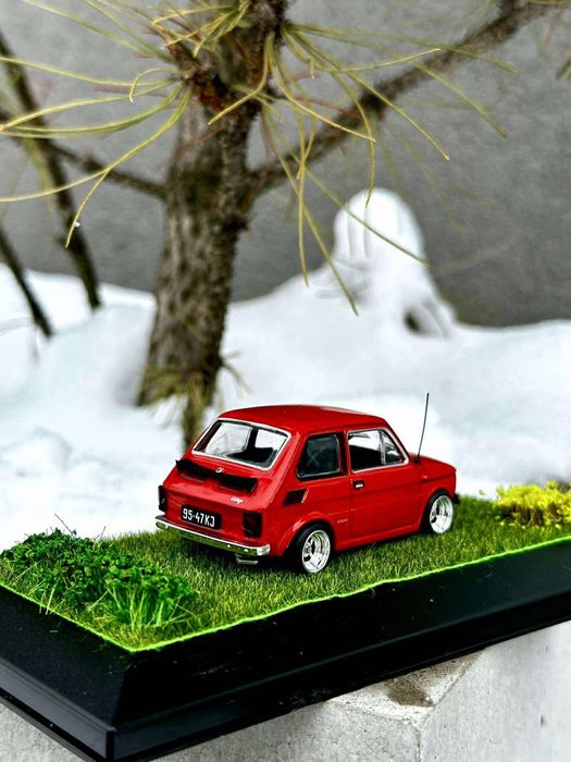 Fiat 126P -auta PRL,figurka,model,zabytek,autka