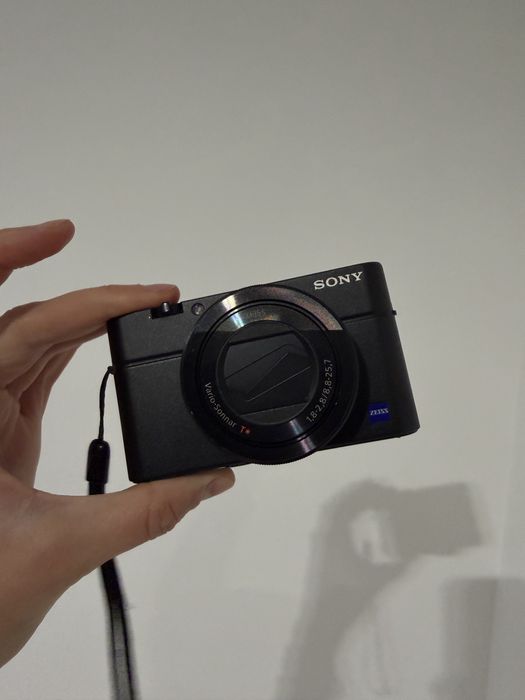 Sony rx 100 mark III (аналог canon g7x)
