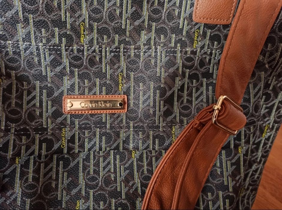 Torba podróżna Calvin Klein logowana duża