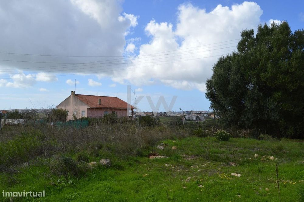Terreno para Construção em Porto Salvo, Oeiras!  414m2 com Grande Pote