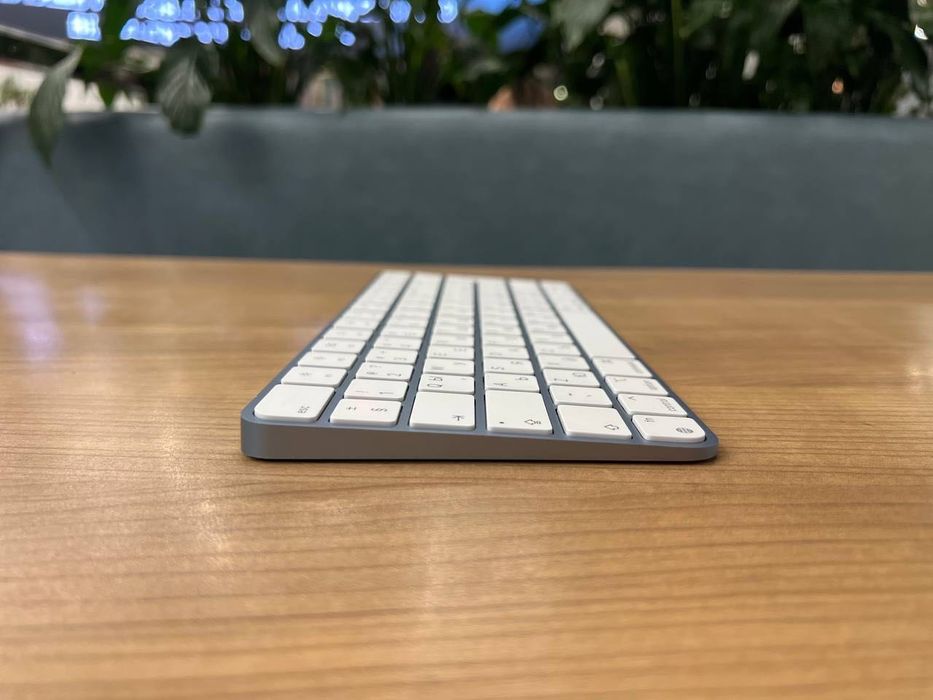 527-Apple Magic Keyboard Touch ID