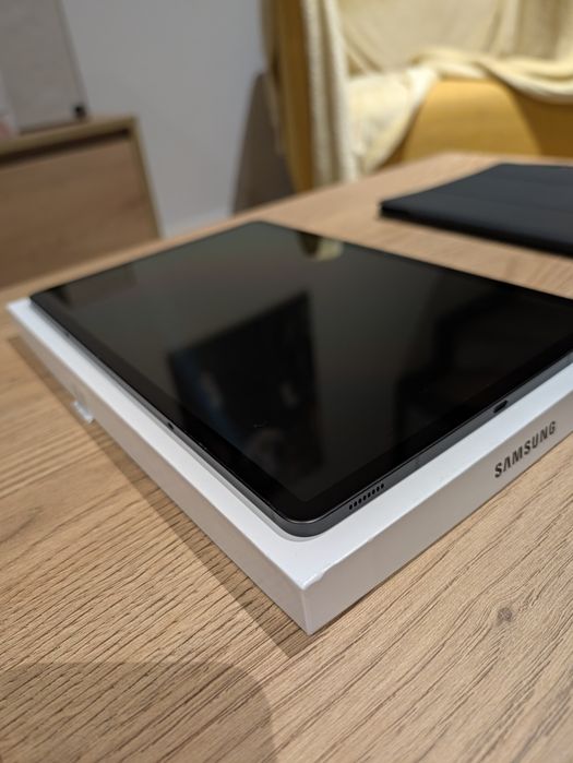 Samsung Galaxy Tab S8+ 12.4" 8/256GB Wi-Fi Grafitowy + S Pen + 2x Etui (Spigen Hard Case + Silikon)