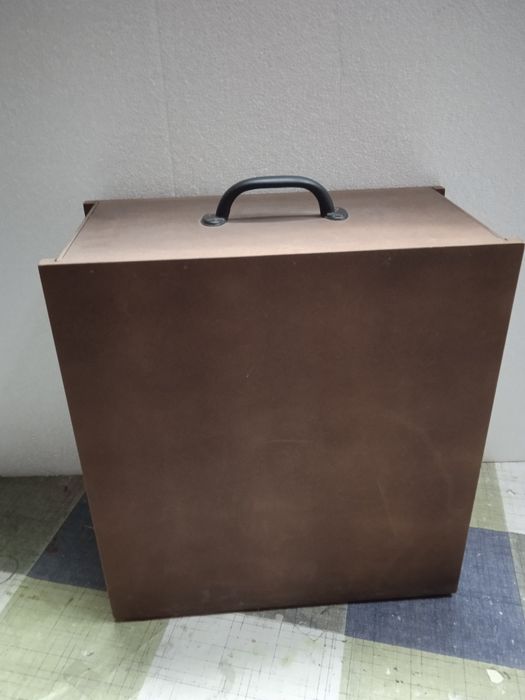 Caixa/ mala de transporte de azulejos _ NOVO