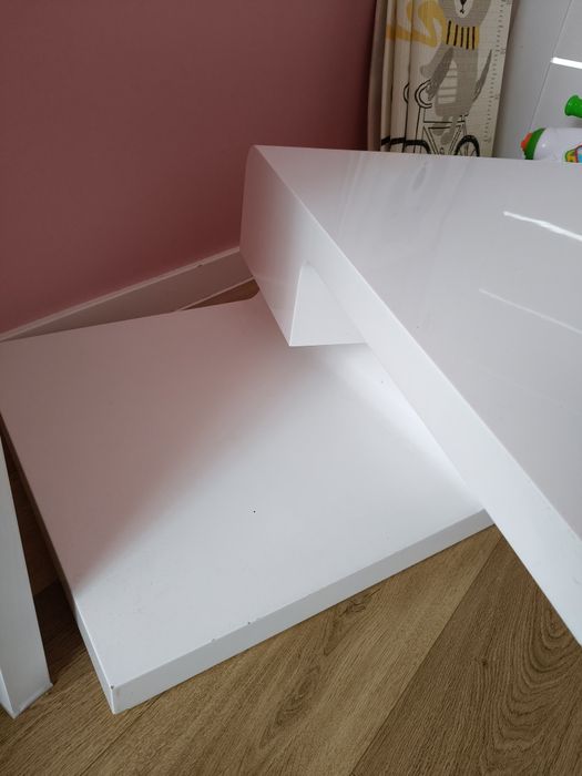 Stolik kawowy do salonu