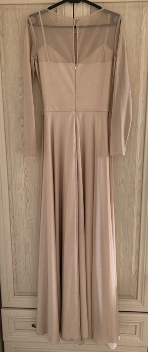 Вечірня сукня ( сукня на вискний)