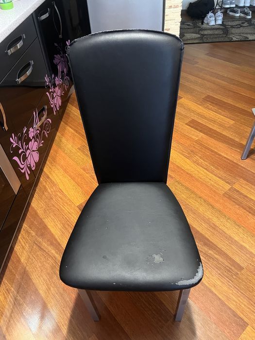 Продам стільці на кухню