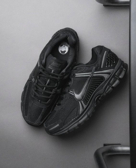 Кросівки Nike Zoom Vomero 5