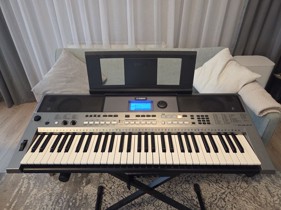 Keyboard Yamaha PSR-E443