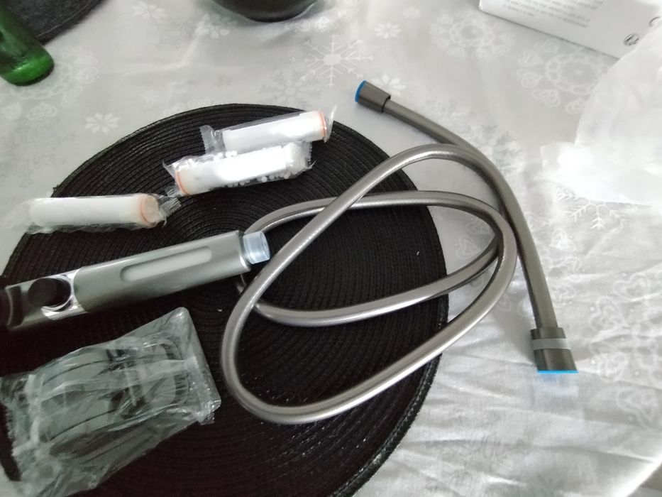 Chuveiro Pressurizado com Filtro + Mangueira e Cartuchos – Novo