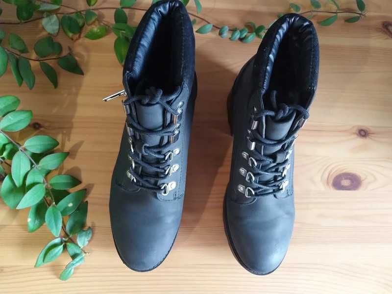 czarne sznurowane botki na obcasie rozmiar 38