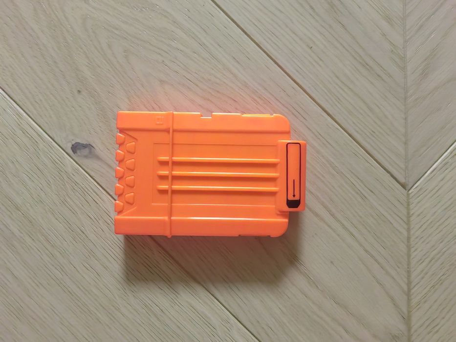 Zestaw pistoletów Nerf (karabin i pistolet +dodatki)