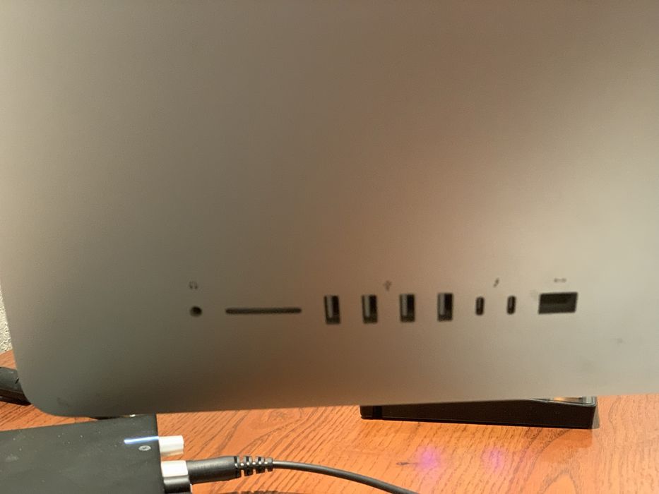 Apple Imac 21,5 8gb ram, 256gb + гарна клавіатура