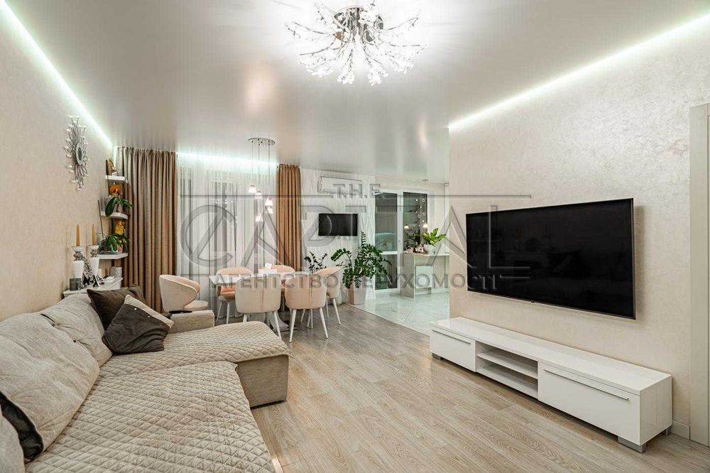 Продаж АВТОРСЬКОЇ 3 кімнатної квартири ЖК Кришталеві джерела Голосієво