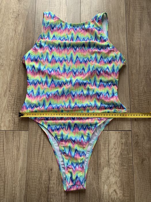 Boohoo wzorzysty jednoczęściowy kostium kąpielowy bez dekoltu 38/40