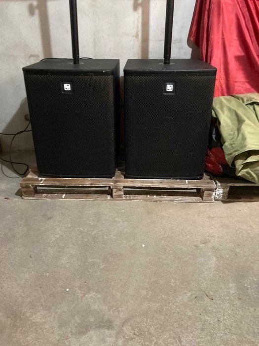 Sistema de PA Ativo Electro-Voice ELX 112P/118P