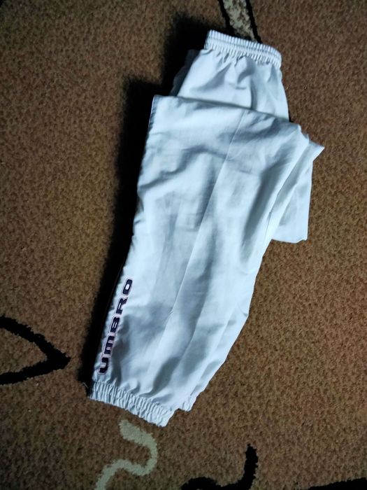 Продам штани umbro