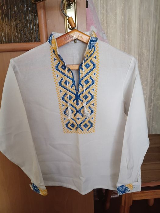 Продам детскую вышиванку