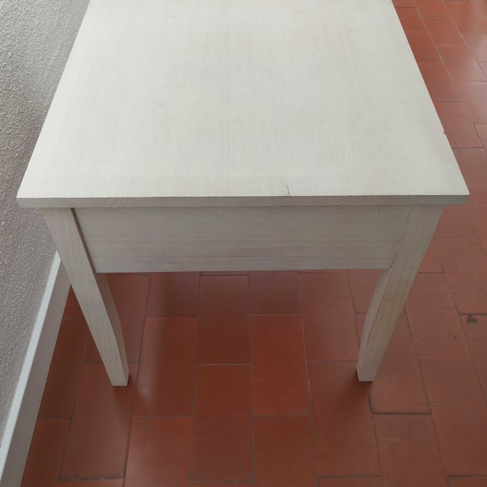 Mesa apoio madeira branca gaveta 50cmx50cmx48cm