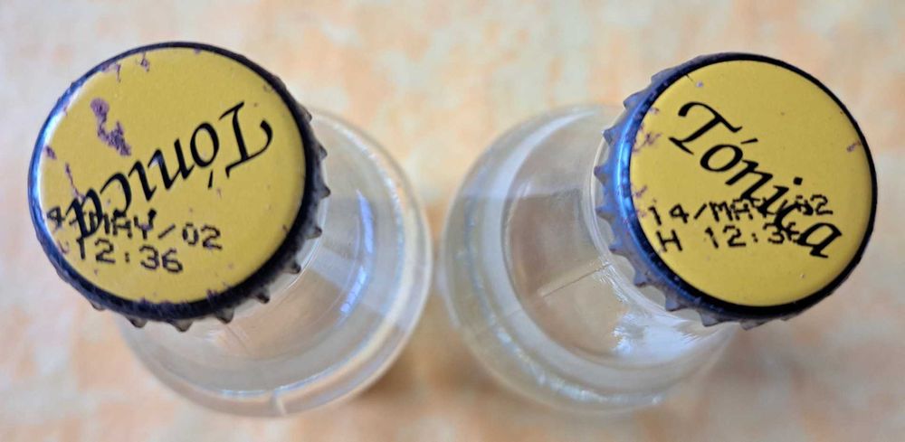 Grade Trinaranjus, garrafas de vidro Frisumo, Castello, Coke anos 90