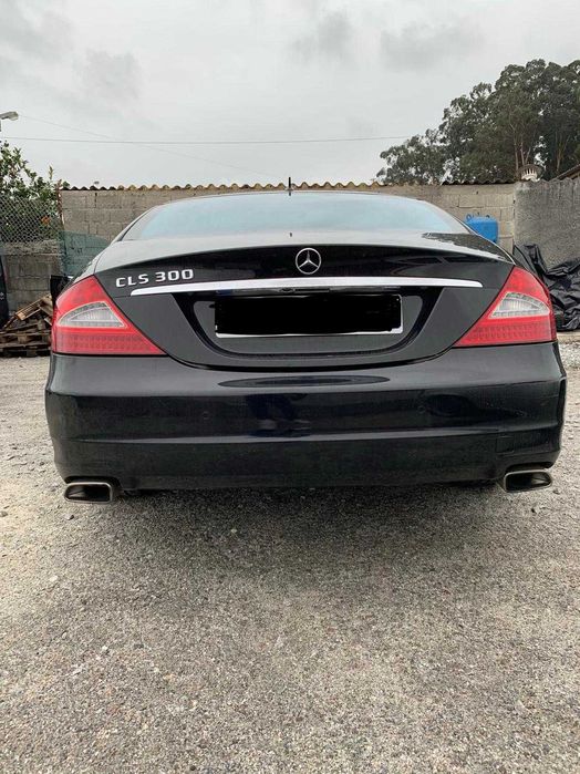 Para choques tras Mercedes W219 tras ponteira dupla