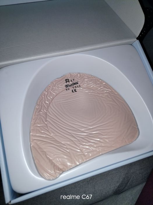 Proteza piersi Maxima