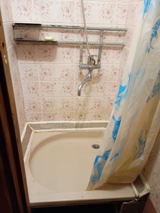 Продам велику кімнату у гуртожитку