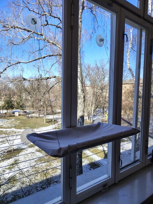 Гамак для кота на вікно