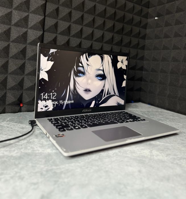 Ігровий Ноутбук ASUS D409D / Ryzen 3 3200U  / AMD Radion / DDR4