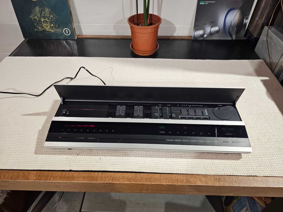 Bang & Olufsen BeoMaster 3000 (1985)