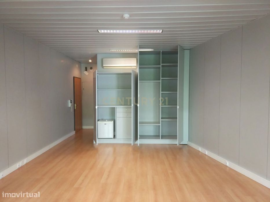 Escritório em Lisboa, Estrela - 41m² com Vista Cidade