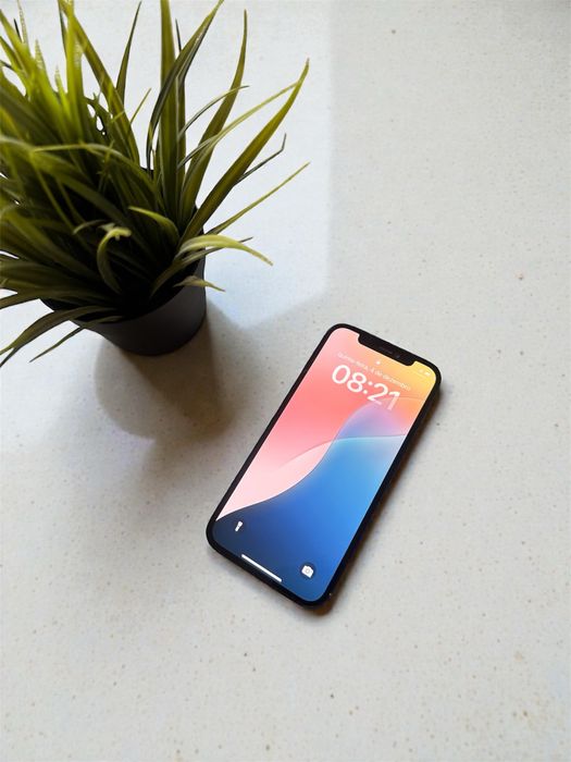 Iphone 12 preto - 64GB