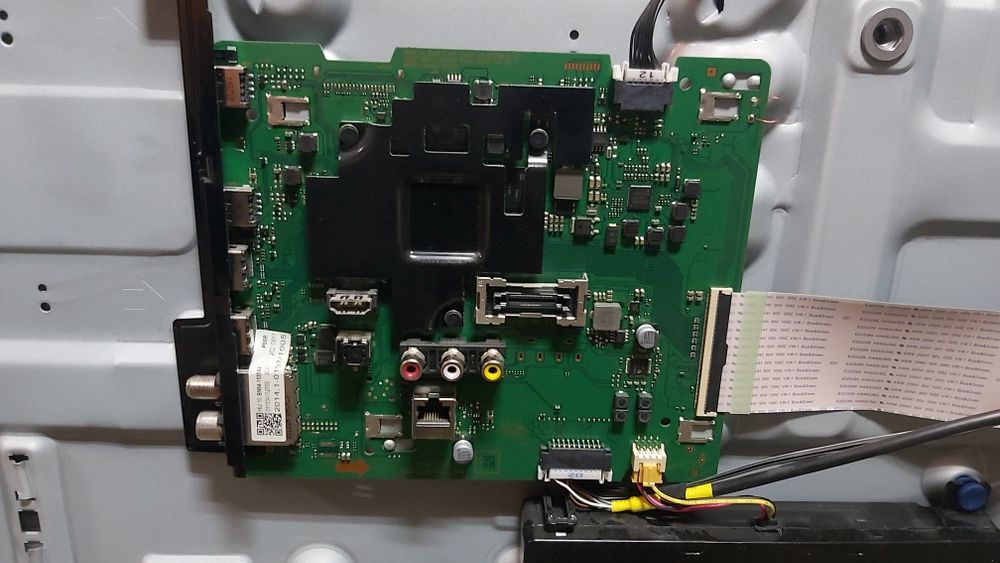 Samsung 75 QE75Q67TAU (części)