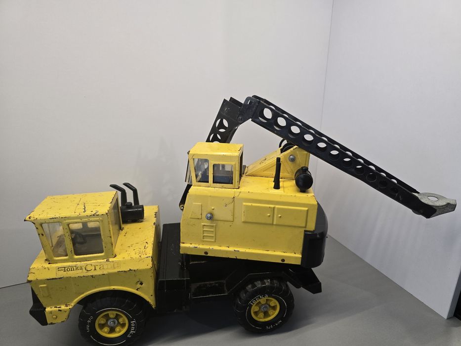 Tonka zabawka metalowa model dzwig  z PRL-U PRL 1960